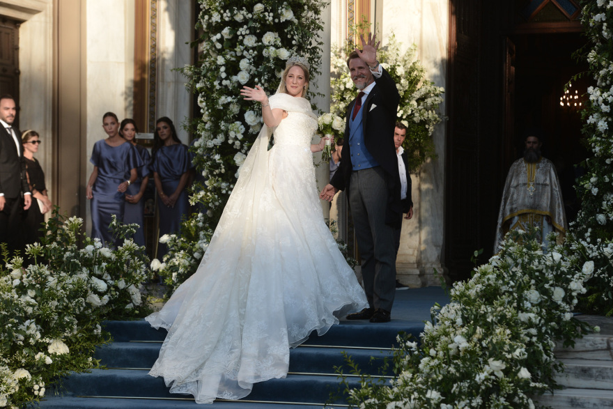 Βασιλικός γάμος στην Αθήνα - Η Θεοδώρα Γλύξμπουργκ παντρεύτηκε τον Μάθιου Κουμάρ - Δείτε βίντεο