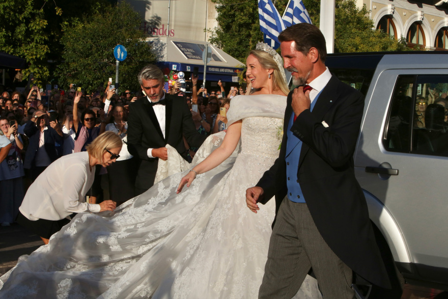 Βασιλικός γάμος στην Αθήνα - Η Θεοδώρα Γλύξμπουργκ παντρεύτηκε τον Μάθιου Κουμάρ - Δείτε βίντεο