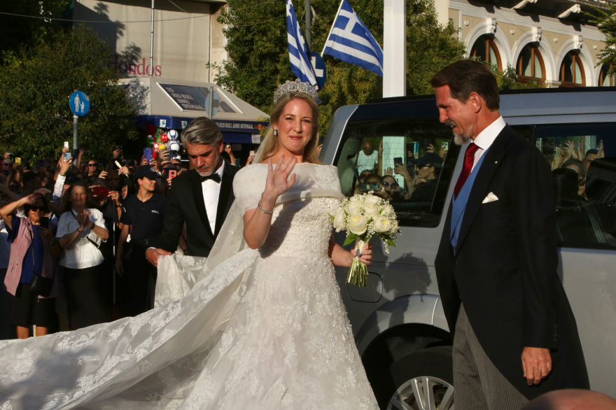 Βασιλικός γάμος στην Αθήνα - Η Θεοδώρα Γλύξμπουργκ παντρεύτηκε τον Μάθιου Κουμάρ - Δείτε βίντεο