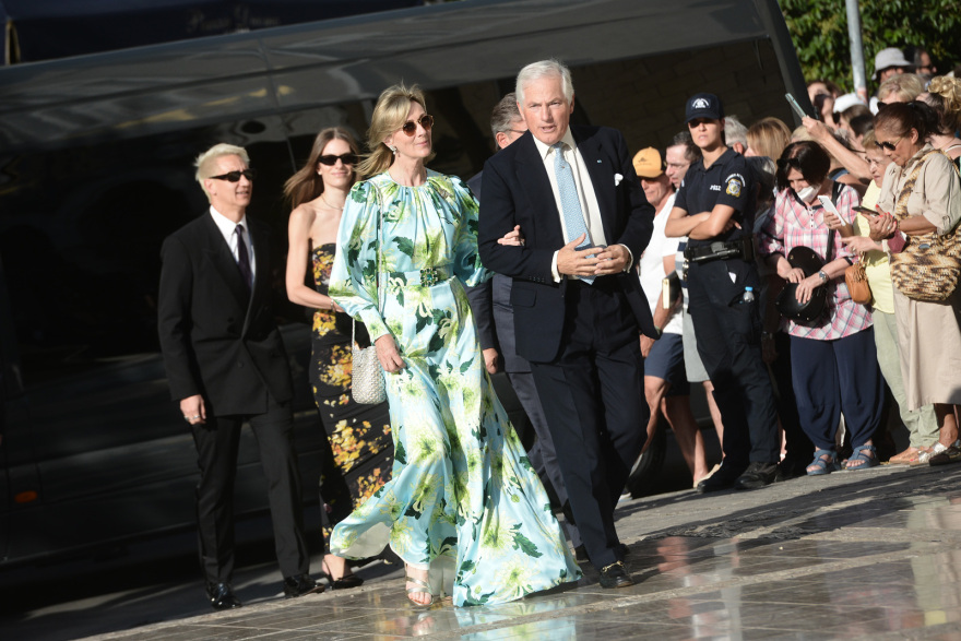 Βασιλικός γάμος στην Αθήνα - Η Θεοδώρα Γλύξμπουργκ παντρεύτηκε τον Μάθιου Κουμάρ - Δείτε βίντεο