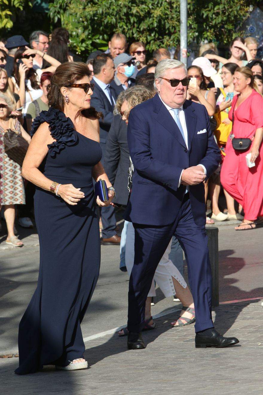 Βασιλικός γάμος στην Αθήνα - Η Θεοδώρα Γλύξμπουργκ παντρεύτηκε τον Μάθιου Κουμάρ - Δείτε βίντεο