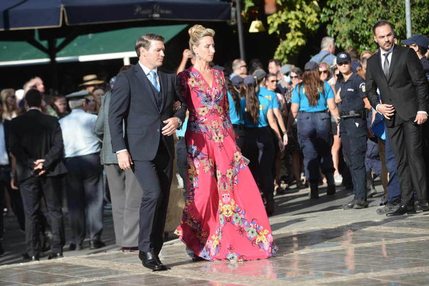 Βασιλικός γάμος στην Αθήνα - Η Θεοδώρα Γλύξμπουργκ παντρεύτηκε τον Μάθιου Κουμάρ - Δείτε βίντεο