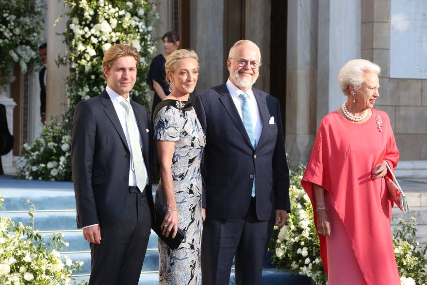 Βασιλικός γάμος στην Αθήνα - Η Θεοδώρα Γλύξμπουργκ παντρεύτηκε τον Μάθιου Κουμάρ - Δείτε βίντεο