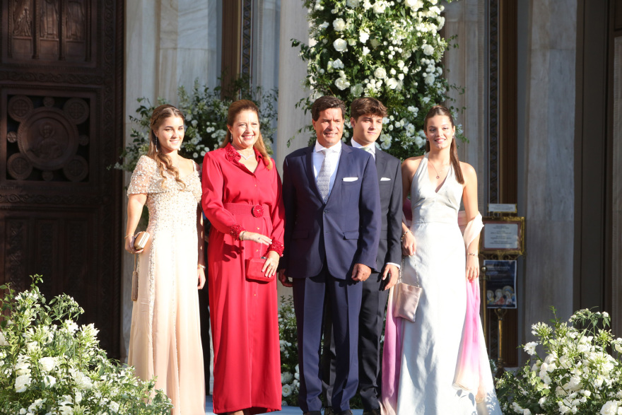 Βασιλικός γάμος στην Αθήνα - Η Θεοδώρα Γλύξμπουργκ παντρεύτηκε τον Μάθιου Κουμάρ - Δείτε βίντεο