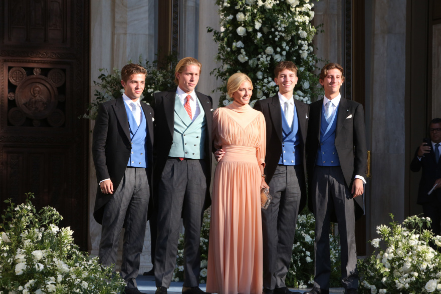 Βασιλικός γάμος στην Αθήνα - Η Θεοδώρα Γλύξμπουργκ παντρεύτηκε τον Μάθιου Κουμάρ - Δείτε βίντεο