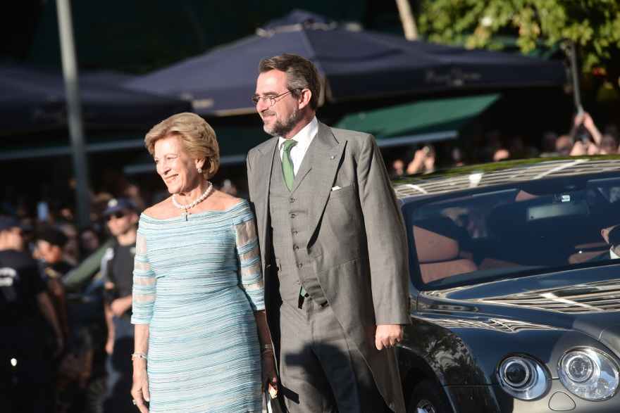 Βασιλικός γάμος στην Αθήνα - Η Θεοδώρα Γλύξμπουργκ παντρεύτηκε τον Μάθιου Κουμάρ - Δείτε βίντεο