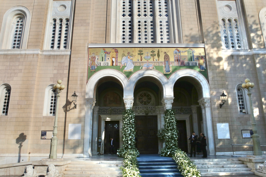 Βασιλικός γάμος στην Αθήνα - Η Θεοδώρα Γλύξμπουργκ παντρεύτηκε τον Μάθιου Κουμάρ - Δείτε βίντεο