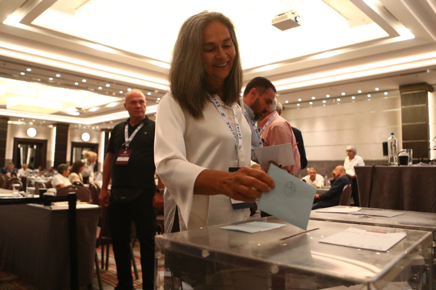 ΣΕΓΑΣ: Η Σοφία Σακοράφα επανεξελέγη στη θέση της προέδρου