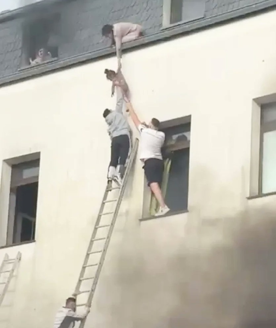 Νύχτα τρόμου με εμπρησμούς σε σπίτια στην Έσση της Γερμανίας - Συνελήφθη Σύρος με ματσέτα