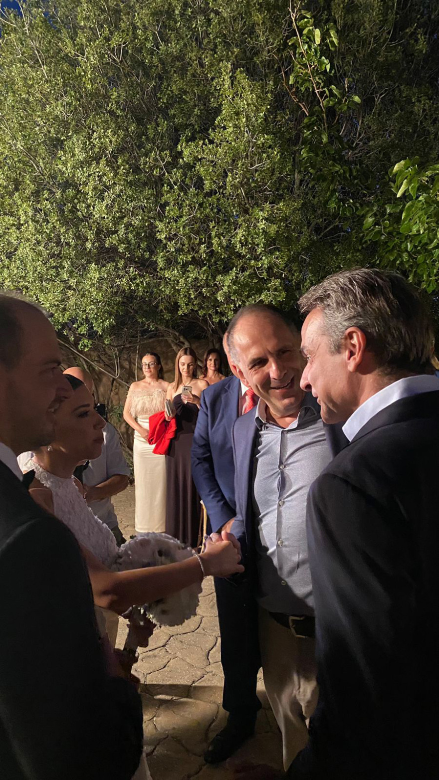 Παντρεύτηκε ο υφυπουργός Εξωτερικών Γιώργος Κώτσηρας - Στον γάμο ο Κυριάκος Μητσοτάκης, φωτογραφίες