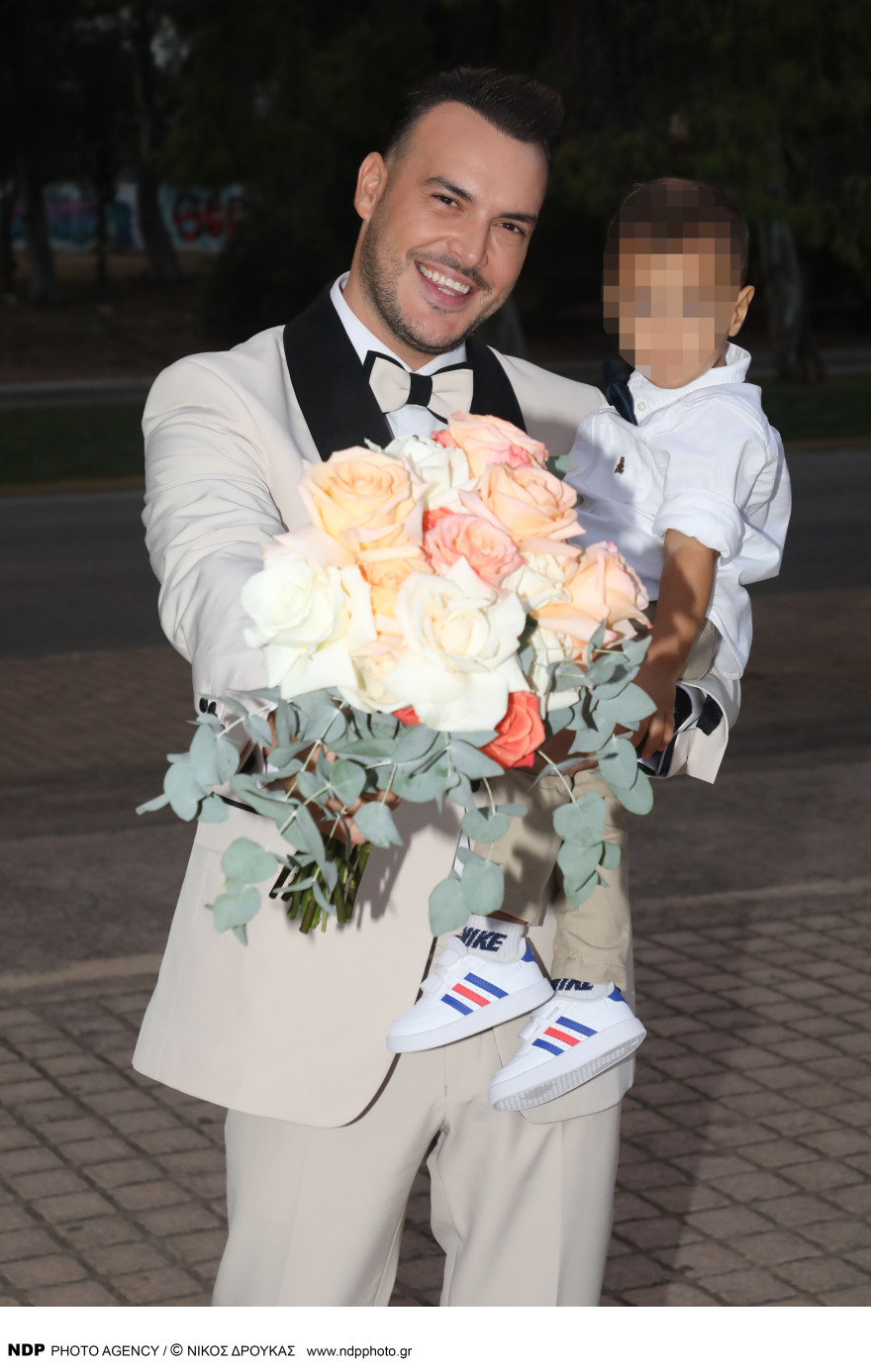 Σάκης Αρσενίου - Λαμπρινή Πλεύρη: Παντρεύτηκαν με θρησκευτικό γάμο