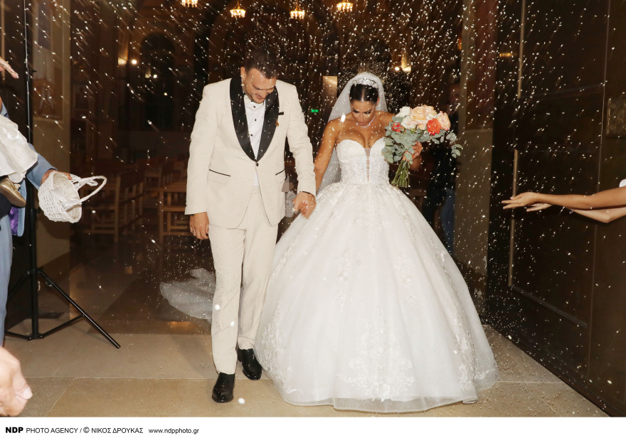 Σάκης Αρσενίου - Λαμπρινή Πλεύρη: Παντρεύτηκαν με θρησκευτικό γάμο