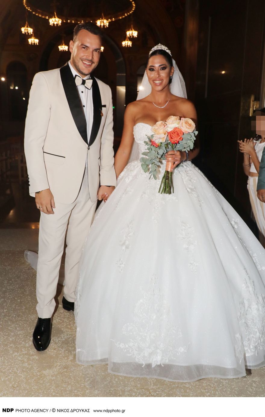 Σάκης Αρσενίου - Λαμπρινή Πλεύρη: Παντρεύτηκαν με θρησκευτικό γάμο