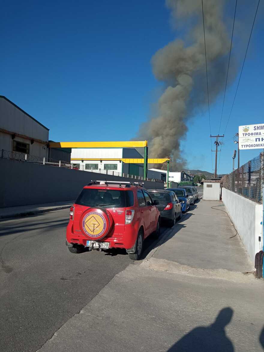 Φωτιά στο Βόλο: Καίγεται εργοστάσιο στην Β’ Βιομηχανική Περιοχή - Φωτογραφίες