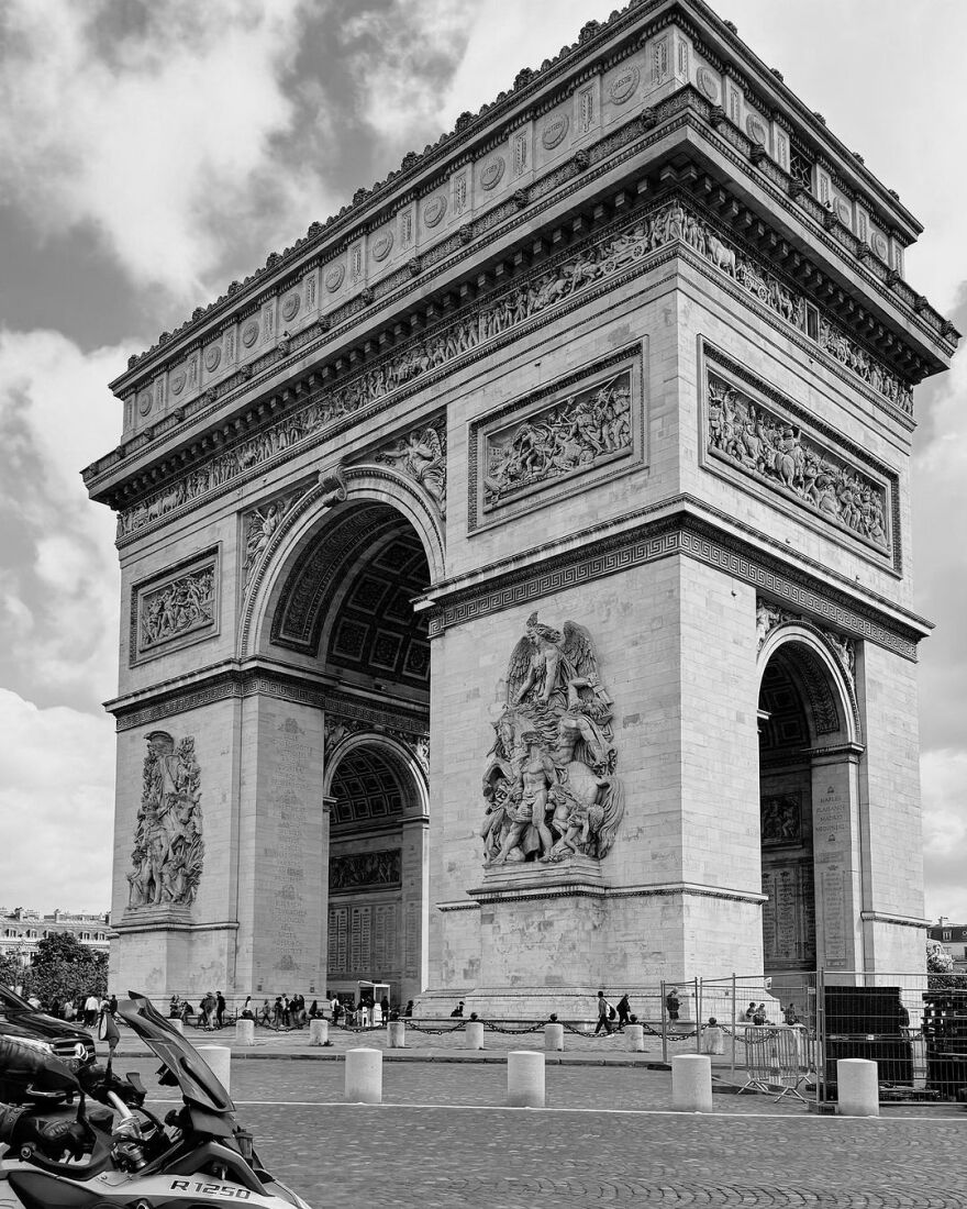 Μπιγιόνσε: Ποζάρει με βαθύ ντεκολτέ στο Instagram 