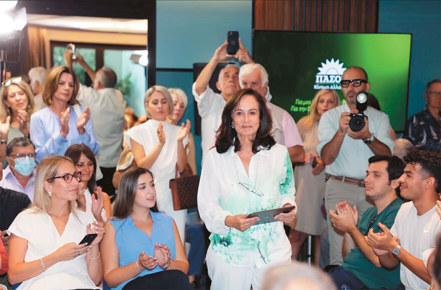 Eκλογές στο ΠΑΣΟΚ: Μάχη για «4» - Ποιος πάει με ποιον στον β' γύρο, αναμένεται προσέλευση ρεκόρ 