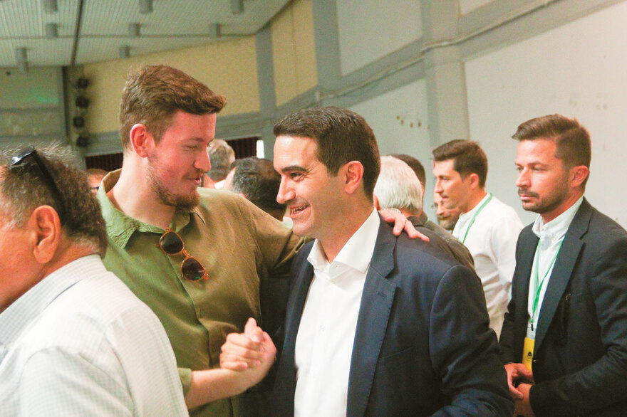 Eκλογές στο ΠΑΣΟΚ: Μάχη για «4» - Ποιος πάει με ποιον στον β' γύρο, αναμένεται προσέλευση ρεκόρ 