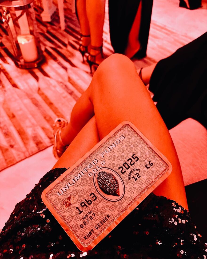 Μαρίνα Βερνίκου: Στο Ντουμπάι σε πάρτι με θέμα τα «Μάτια Ερμητικά Κλειστά»