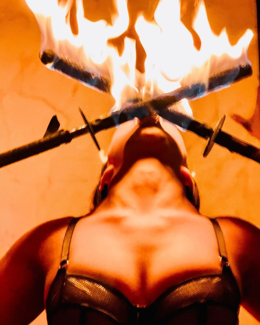 Μαρίνα Βερνίκου: Στο Ντουμπάι σε πάρτι με θέμα τα «Μάτια Ερμητικά Κλειστά»