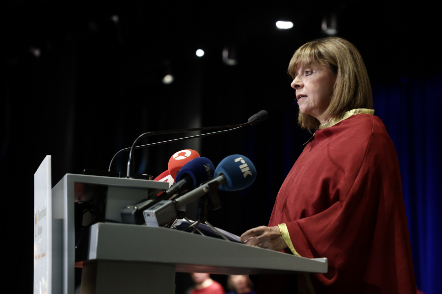 Επίτιμη διδάκτορας της Σχολής Κοινωνικών Επιστημών του Πανεπιστημίου Κύπρου αναγορεύθηκε η Σακελλαροπούλου