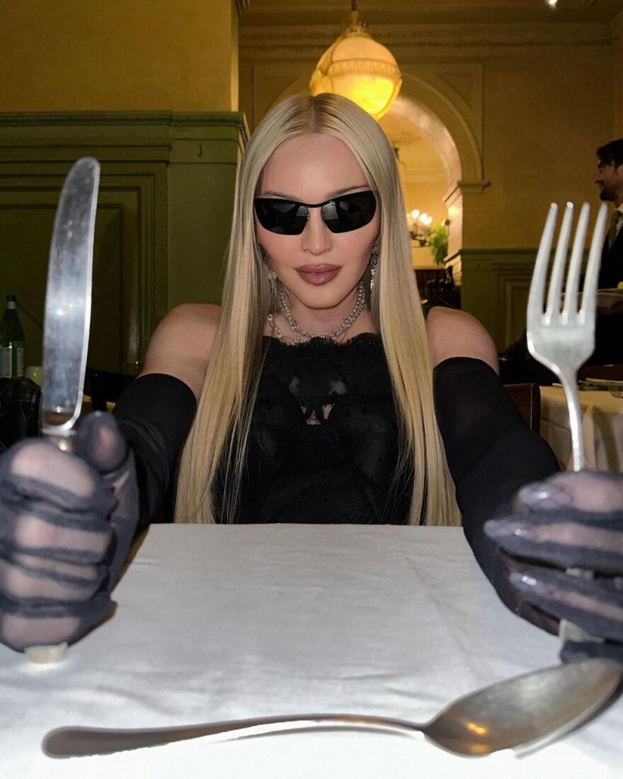 Μαντόνα: Η τραγουδίστρια και ο σύντροφός της πήγαν σε ποδοσφαιρικό αγώνα στο Λονδίνο