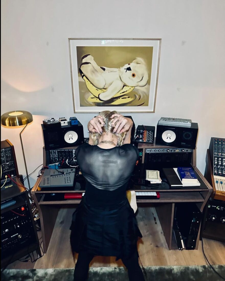 Μαντόνα: Η τραγουδίστρια και ο σύντροφός της πήγαν σε ποδοσφαιρικό αγώνα στο Λονδίνο