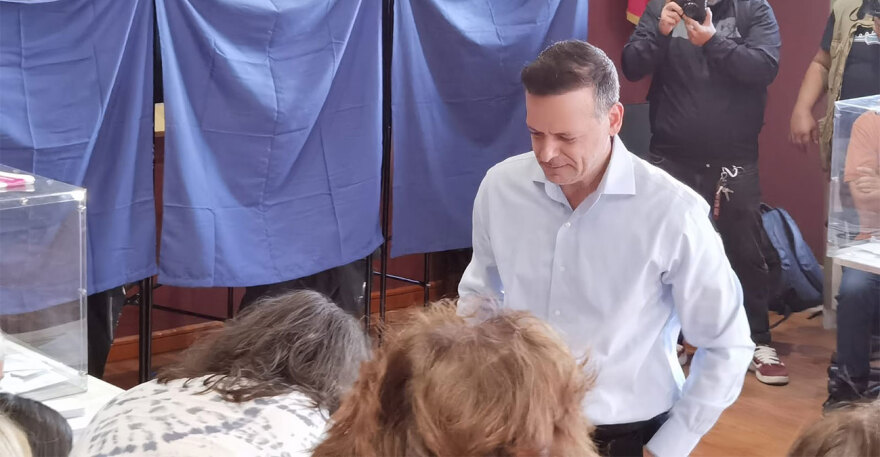 ΠΑΣΟΚ: Ψήφισε ο Χάρης Δούκας στο Πνευματικό Κέντρο του Δήμου Αθηναίων - «Σήμερα έχουμε ραντεβού με το μέλλον», είπε 