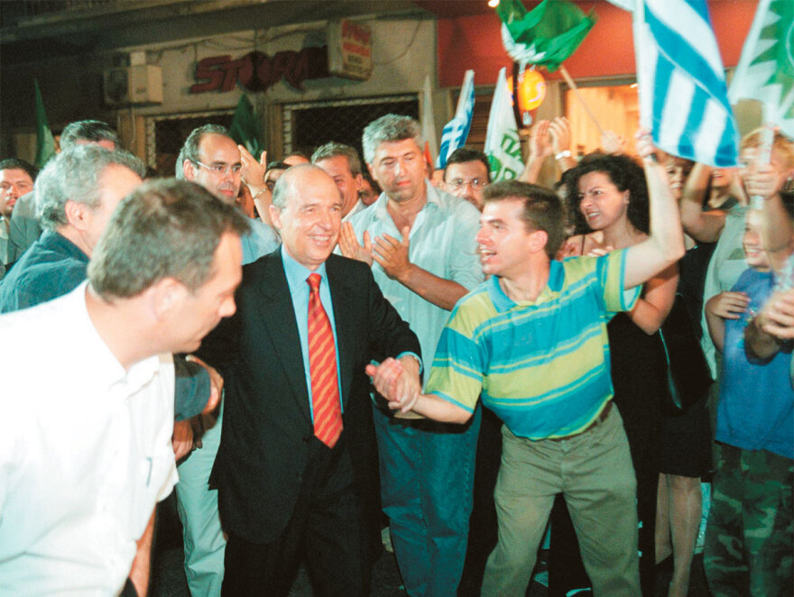 ΠΑΣΟΚ - Ιστορική έρευνα: Από τον Ανδρέα, μέχρι σήμερα - Οι 8 μάχες για τη διαδοχή στην ηγεσία