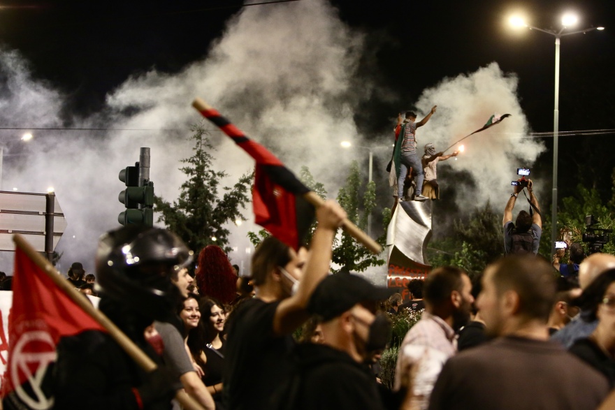 Μποτιλιάρισμα στην Κηφισίας - Κλειστή η Κατεχάκη λόγω πορείας στην πρεσβεία του Ισραήλ 