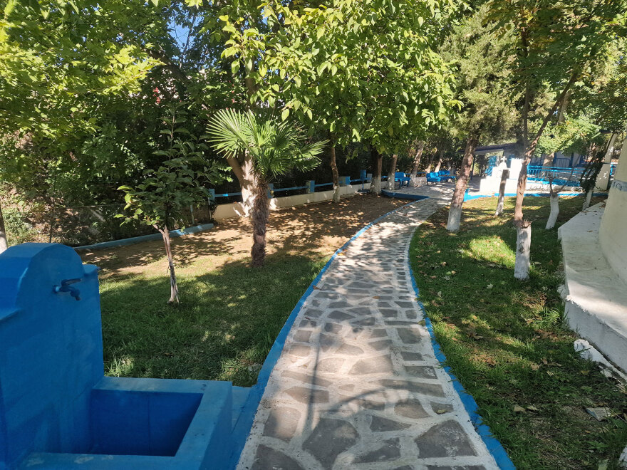 Θεσσαλονίκη: «Την χτυπούσαν για ώρες και την ανάγκασαν να καπνίσει κάνναβη», λέει η μητέρα της 13χρονης που ξυλοκόπησαν ανήλικες (βίντεο)