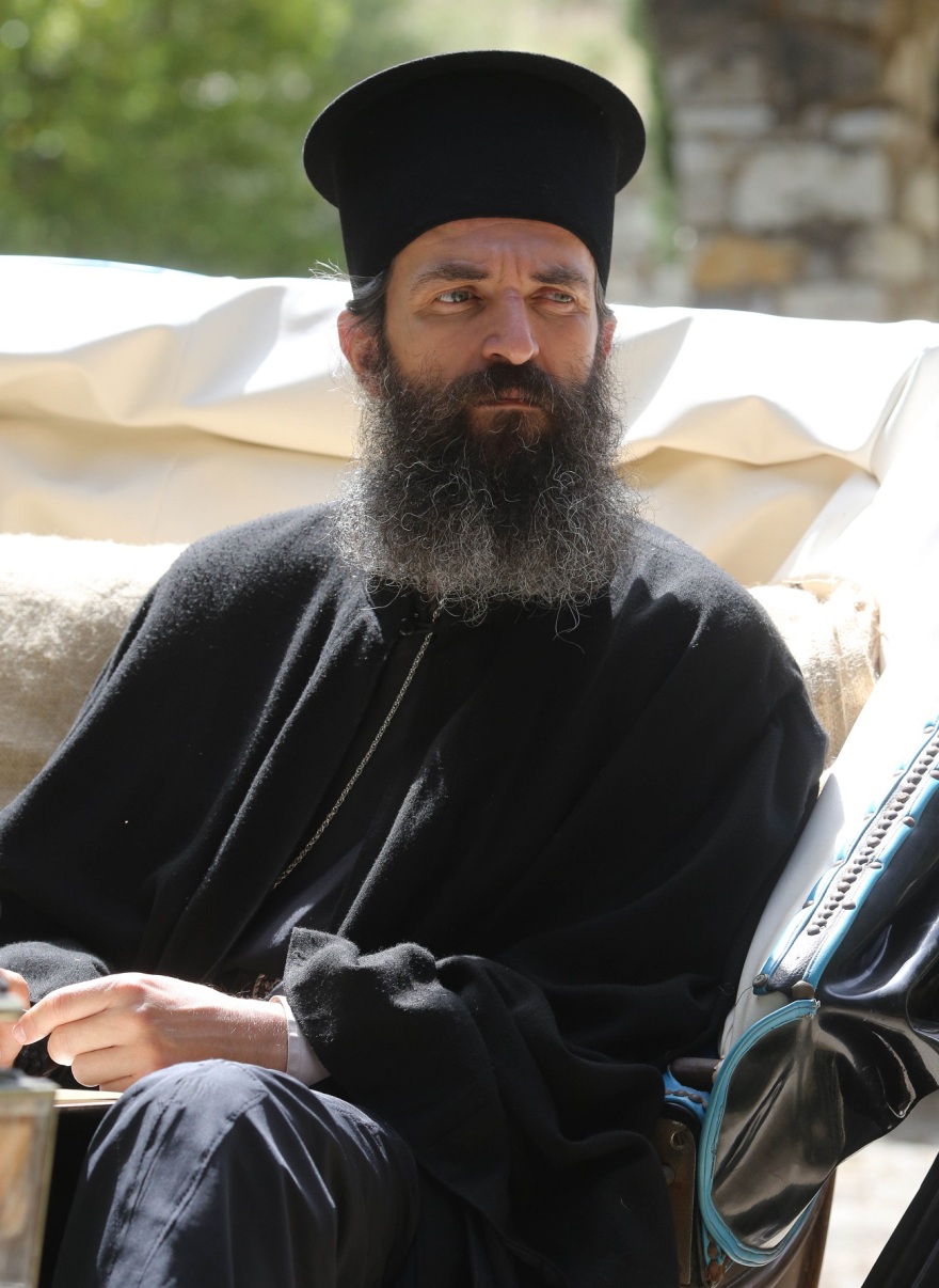 Άρης Σερβετάλης: Οκτώ φορές που «πείραξε» την εμφάνισή του για τις ανάγκες του ρόλου του