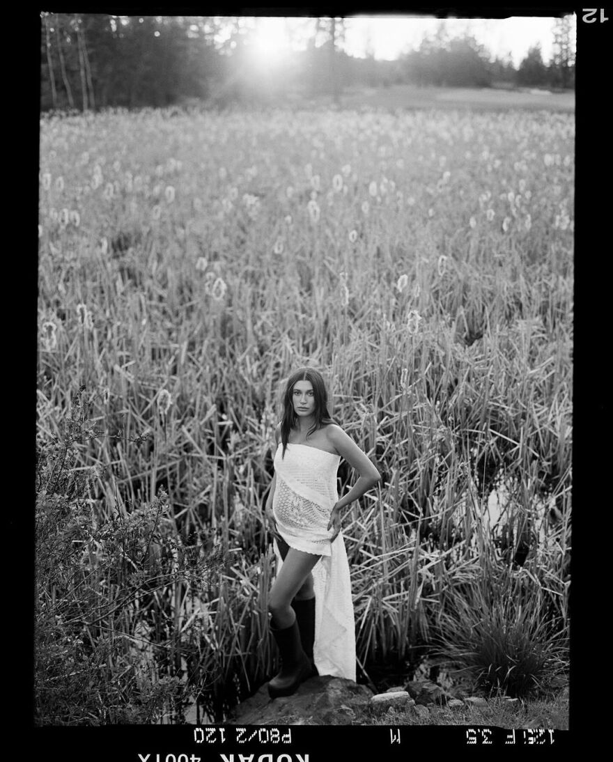 Χέιλι Μπίμπερ: Δημοσίευσε φωτογραφίες από την περίοδο της εγκυμοσύνης της 