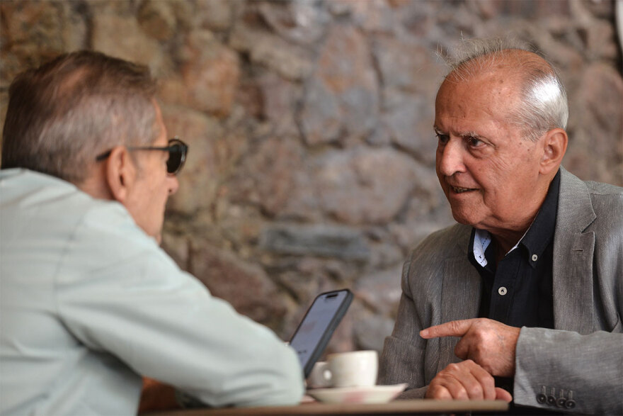 Σωτήρης Μανωλόπουλος: «Οι γονείς χρειάζονται ψυχολόγο, όχι τα παιδιά»