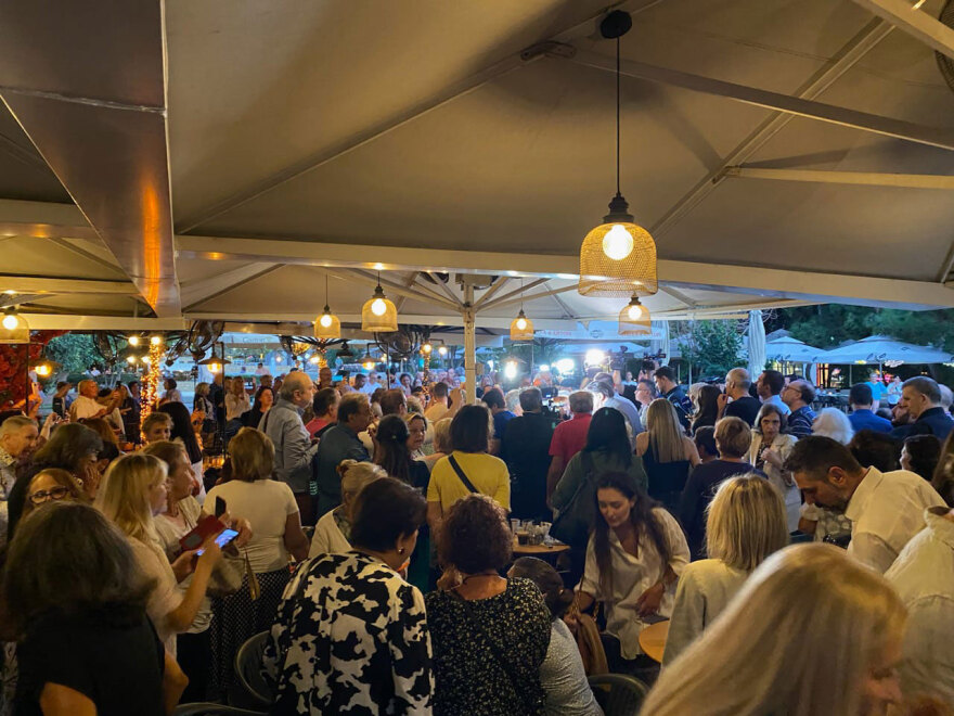 Στη Νέα Σμύρνη ο Κασσελάκης - «Στέφανε, θυμήσου, η βάση είναι μαζί σου»