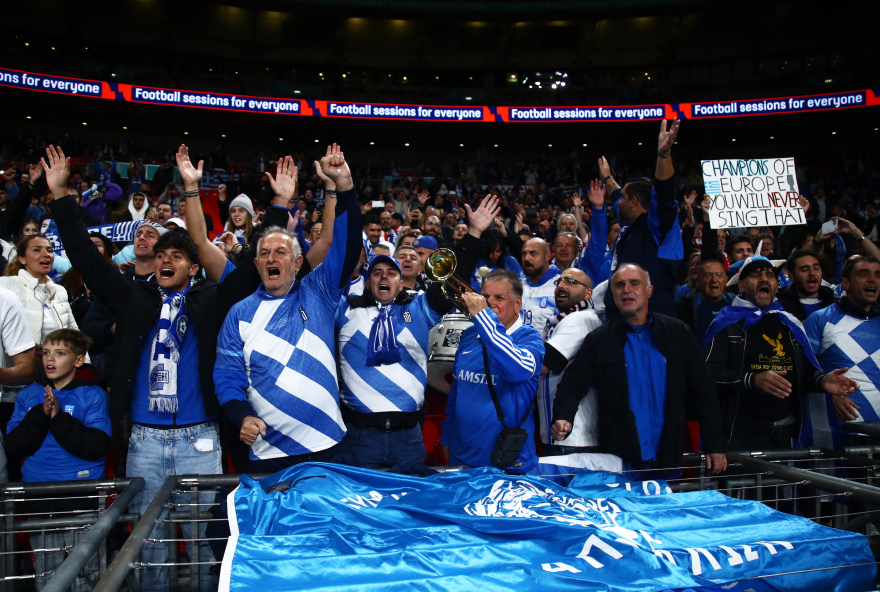 Αγγλία - Ελλάδα: Εντυπωσιακή παρουσία των Ελλήνων στο Γουέμπλεϊ - Φωτογραφίες 