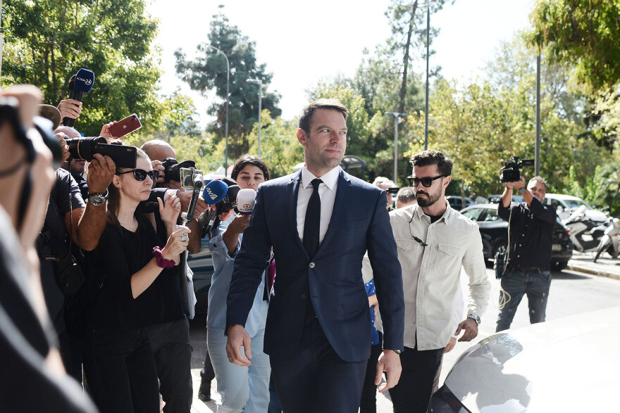 ΣΥΡΙΖΑ: Πολάκης και Κασσελάκης στην Κουμουνδούρου - Το ραντεβού των υποψηφίων προέδρων ήταν τελικά για δύο