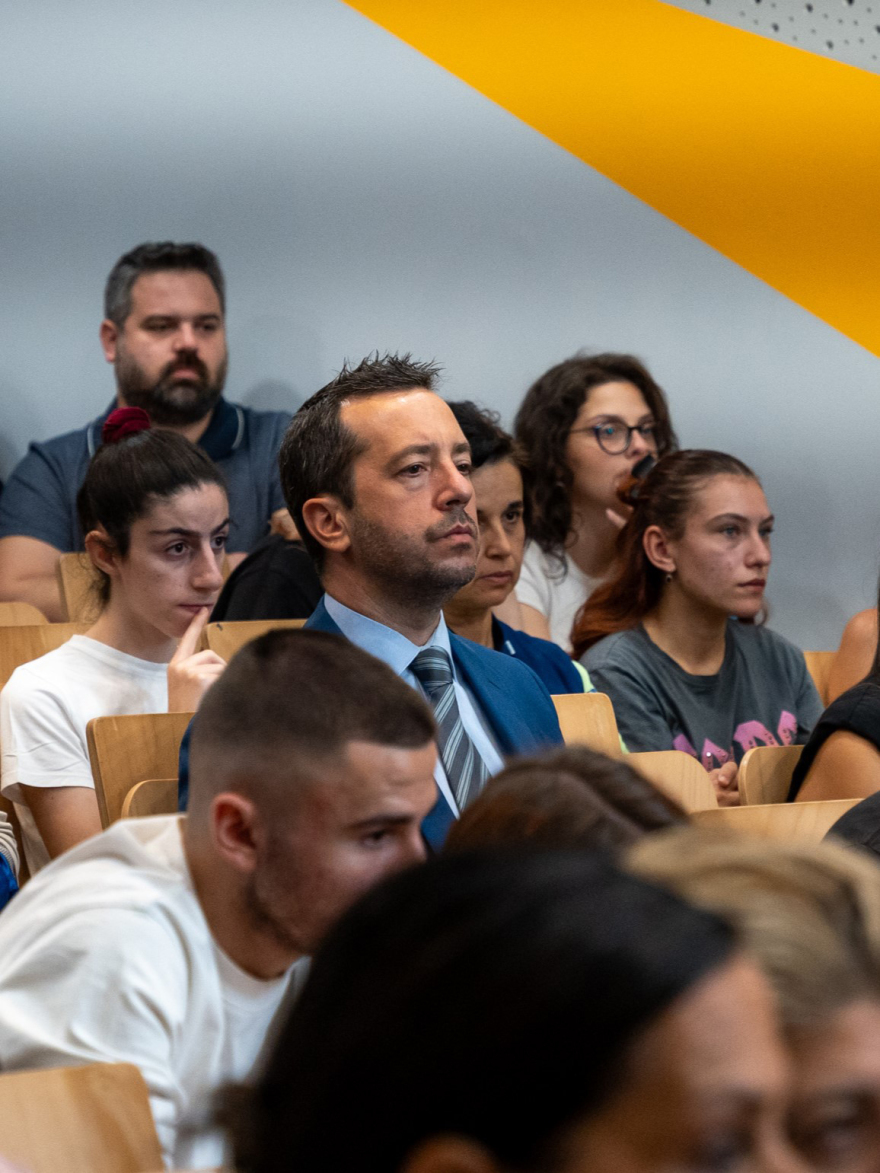  Μητροπολιτικό Κολλέγιο:  «Σκιαγραφώντας τη νεανική παραβατικότητα» - Τι λένε οι ειδικοί για την αντιμετώπισή της