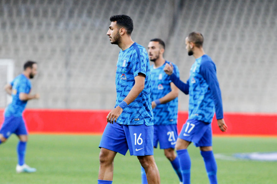 Βαγγέλης Παυλίδης: Ποιος είναι ο ήρωας του Γουέμπλεϊ - Το ξεκίνημα στη Θεσσαλονίκη, η θητεία σε Ολλανδία, Γερμανία και η απογείωση στη Μπενφίκα