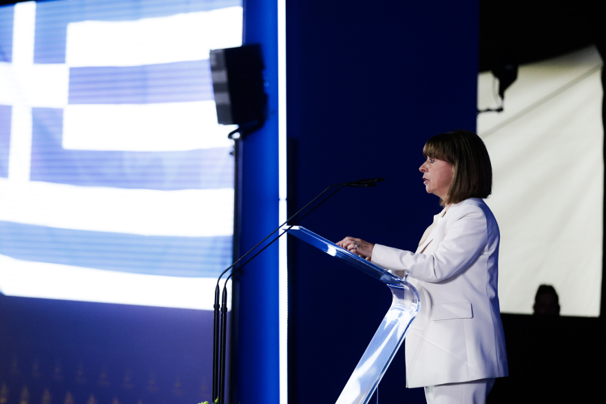 Σακελλαροπούλου από Πολωνία: Oι απειλές στην Ευρώπη απαιτούν συνεχείς διαβουλεύσεις 