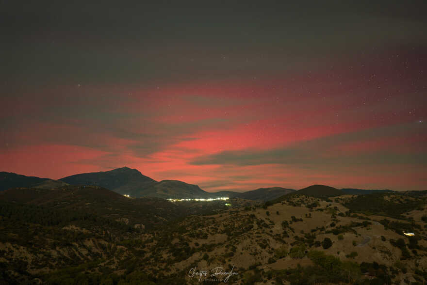 Το  σέλας από την ηλιακή καταιγίδα έφτασε μέχρι την Ελλάδα - Ο ουρανός βάφτηκε κόκκινος