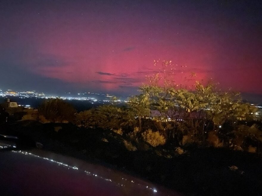 Το σέλας από την ηλιακή καταιγίδα έφτασε μέχρι την Ελλάδα - Ο ουρανός βάφτηκε κόκκινος