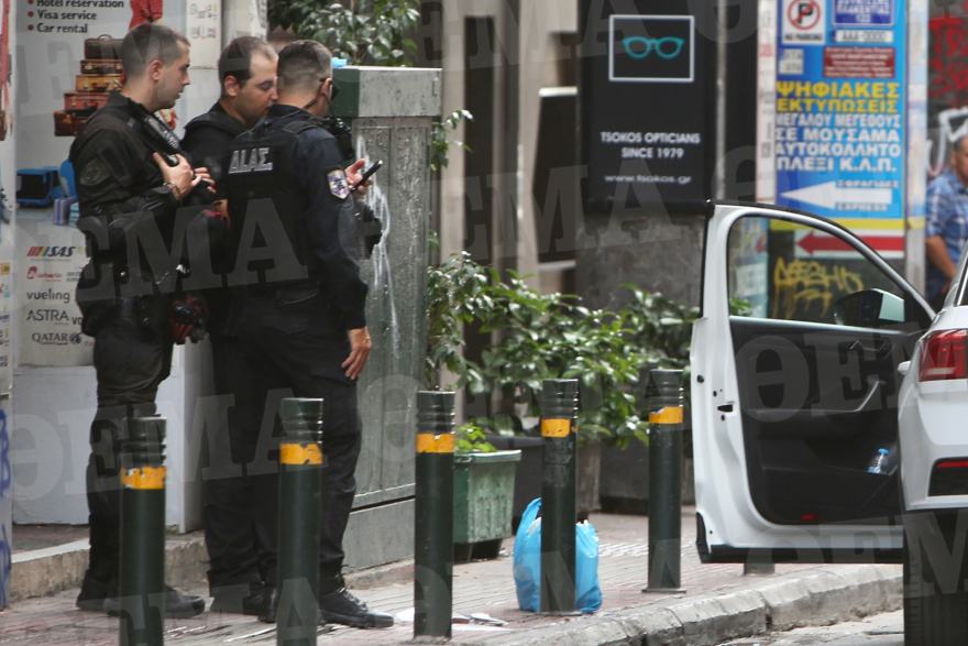 Σωκράτους: Ζευγάρι Αλβανών συνελήφθη με όπλο  και εκρηκτικά μετά από τυχαίο έλεγχο στο ΙΧ τους