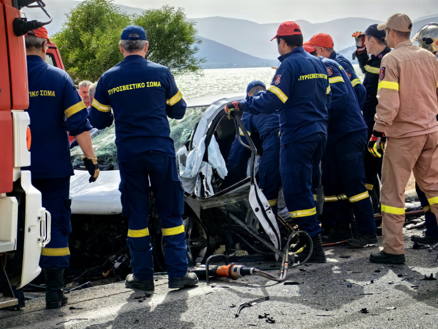Αργολίδα: Ένας νεκρός και τρεις τραυματίες έπειτα από τη σύγκρουση τριών οχημάτων - Δείτε φωτογραφίες
