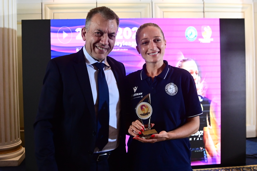 Volley League: Προανήγγειλε επαγγελματική λίγκα στις γυναίκες ο Βούρτσης 