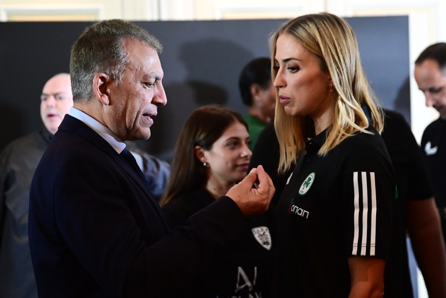 Volley League: Προανήγγειλε επαγγελματική λίγκα στις γυναίκες ο Βούρτσης 