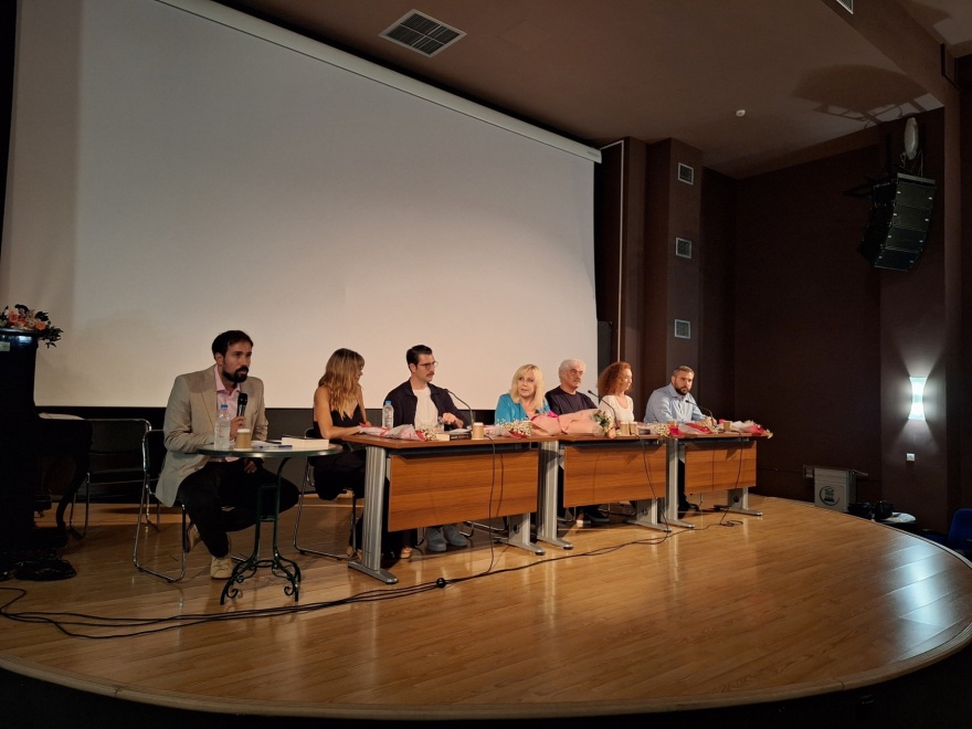 Βιβλίο: Η Σεμίνα Διγενή παρουσίασε τις «Αποδελτιώσεις»