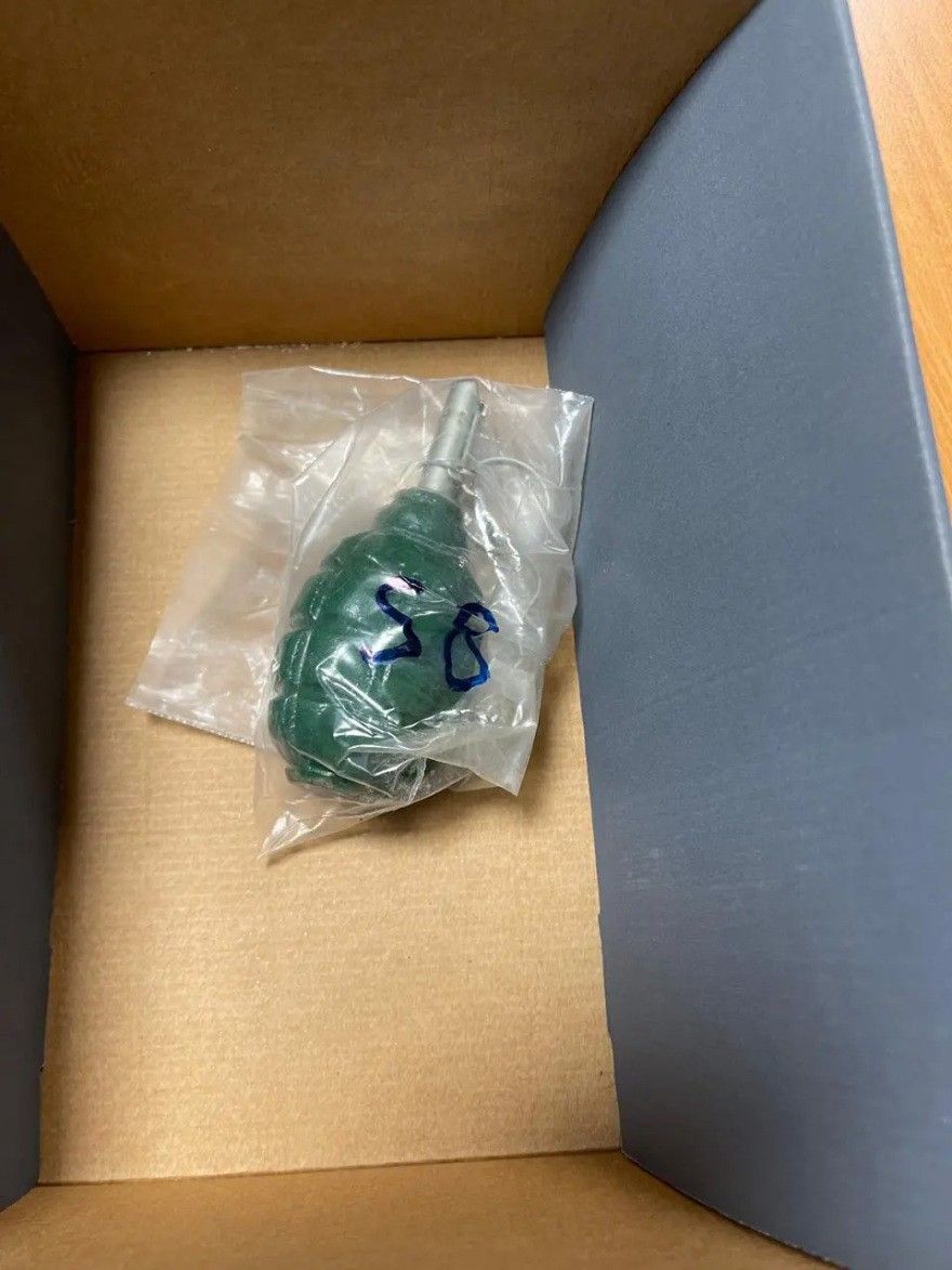 Χιλιάδες σφαίρες, πυρομαχικά και όπλο εντοπίστηκαν σε σπίτι στο Μενίδι – Δείτε φωτογραφίες