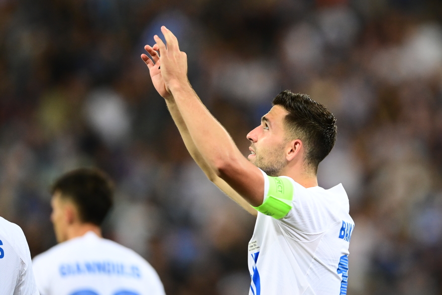 Εθνική ποδοσφαίρου: Με την φανέλα του Μπάλντοκ πανηγύρισαν οι παίκτες της Έλλαδας την νίκη επί της Ιρλανδίας