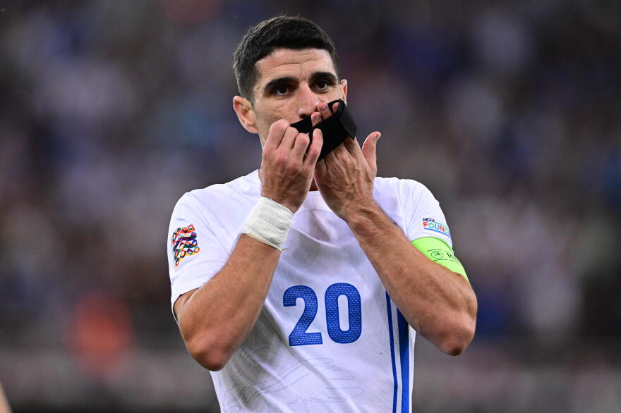 Εθνική ποδοσφαίρου: Με την φανέλα του Μπάλντοκ πανηγύρισαν οι παίκτες της Έλλαδας την νίκη επί της Ιρλανδίας