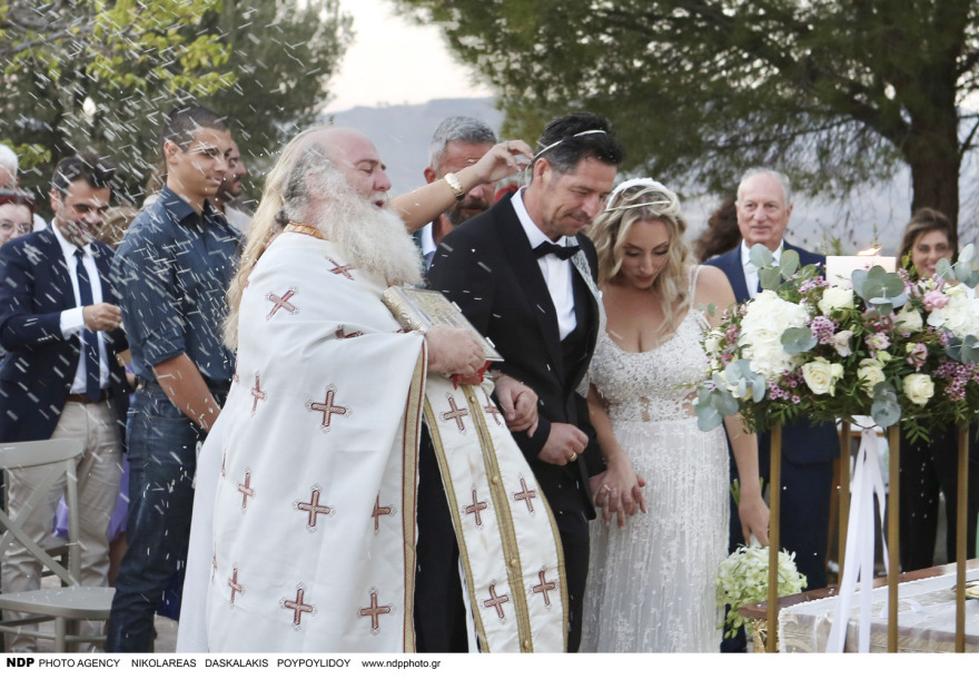 Απόστολος Ρουβάς – Φανή Γιαβρίδου: Το ξέφρενο γαμήλιο πάρτι και ο χορός του Σάκη Ρουβά